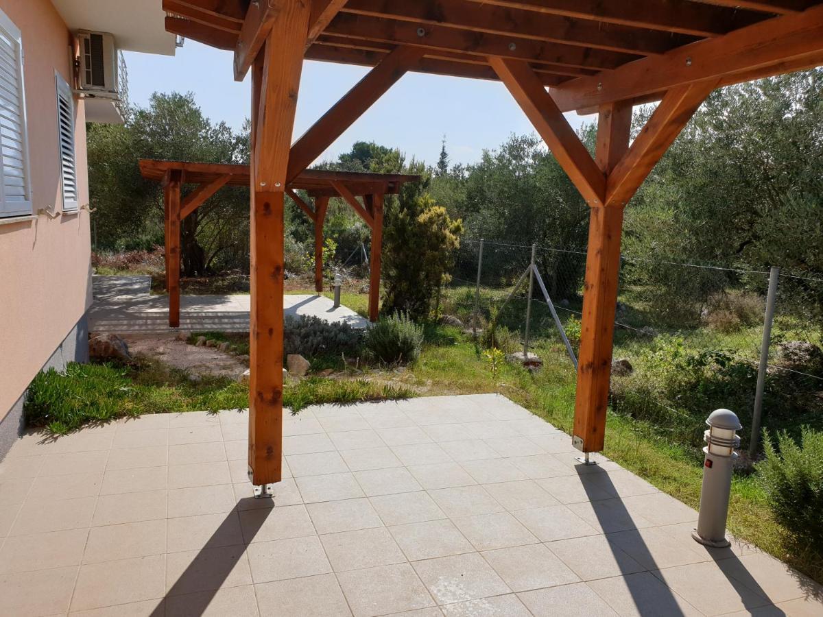 Olive Apartments Ugljan Luaran gambar