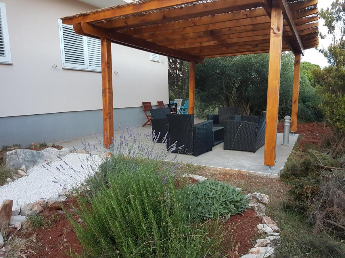 Olive Apartments Ugljan Luaran gambar