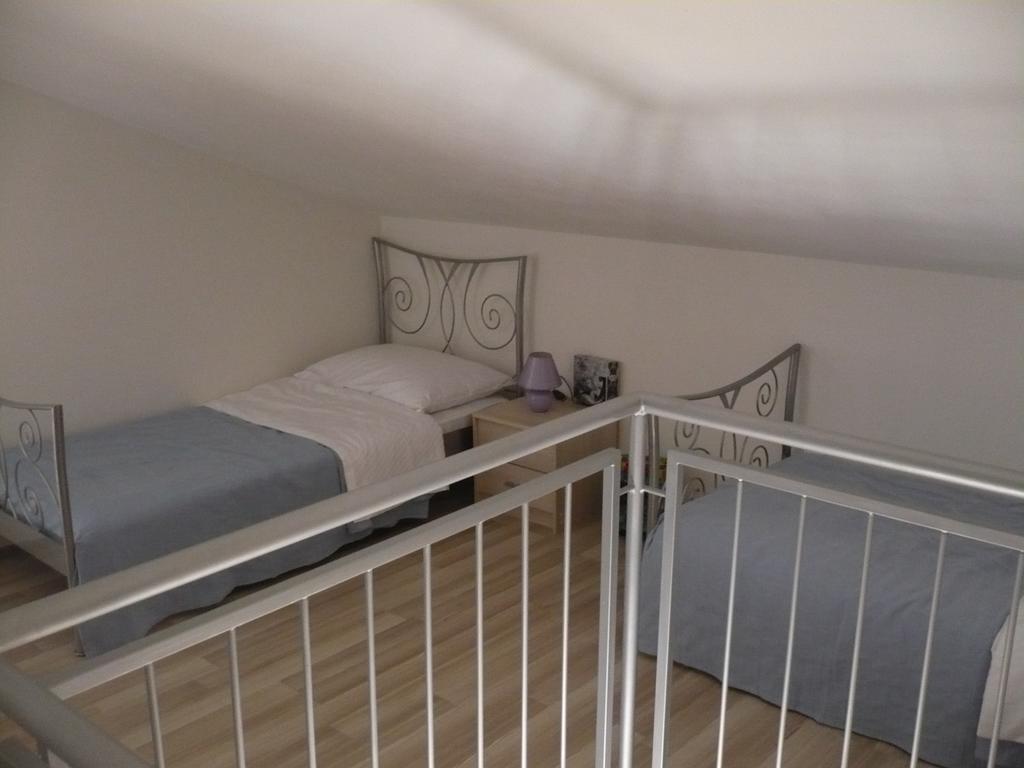 Olive Apartments Ugljan Bilik gambar