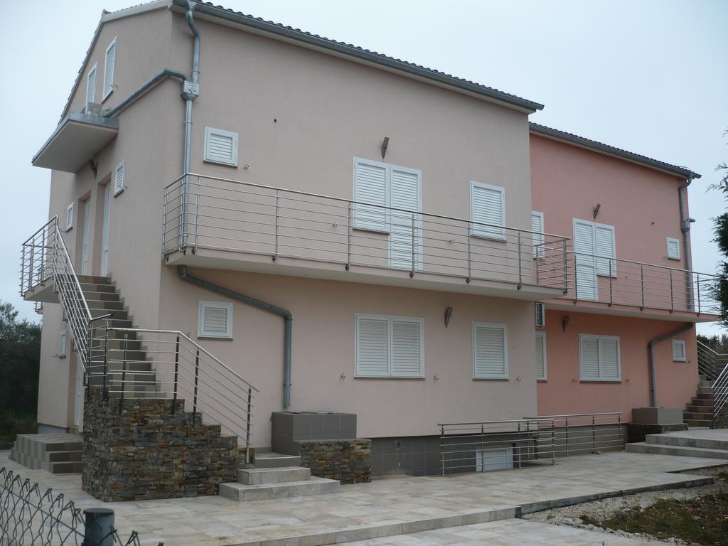 Olive Apartments Ugljan Bilik gambar