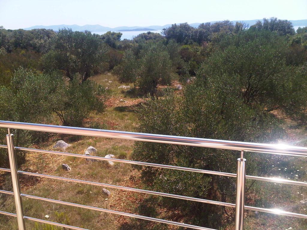 Olive Apartments Ugljan Bilik gambar