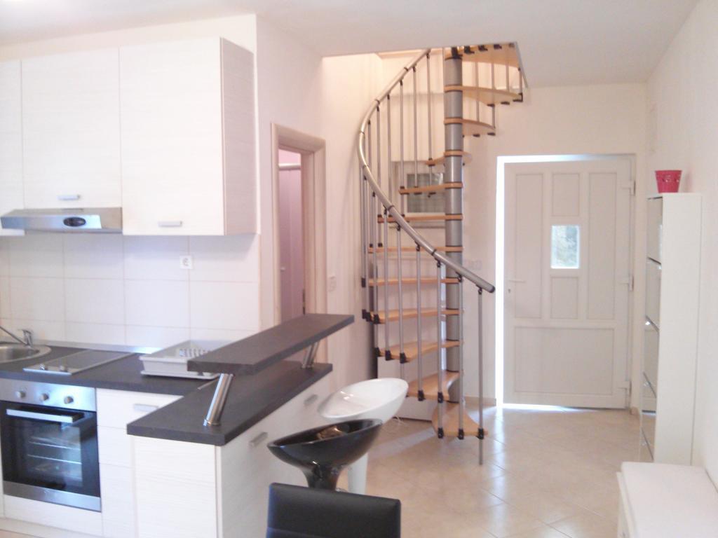Olive Apartments Ugljan Bilik gambar