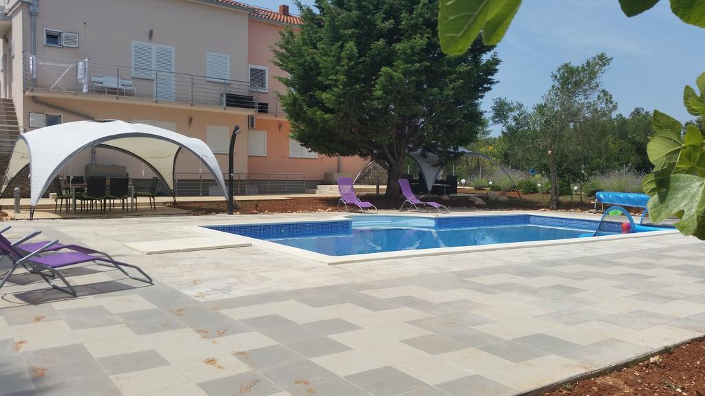 Olive Apartments Ugljan Luaran gambar